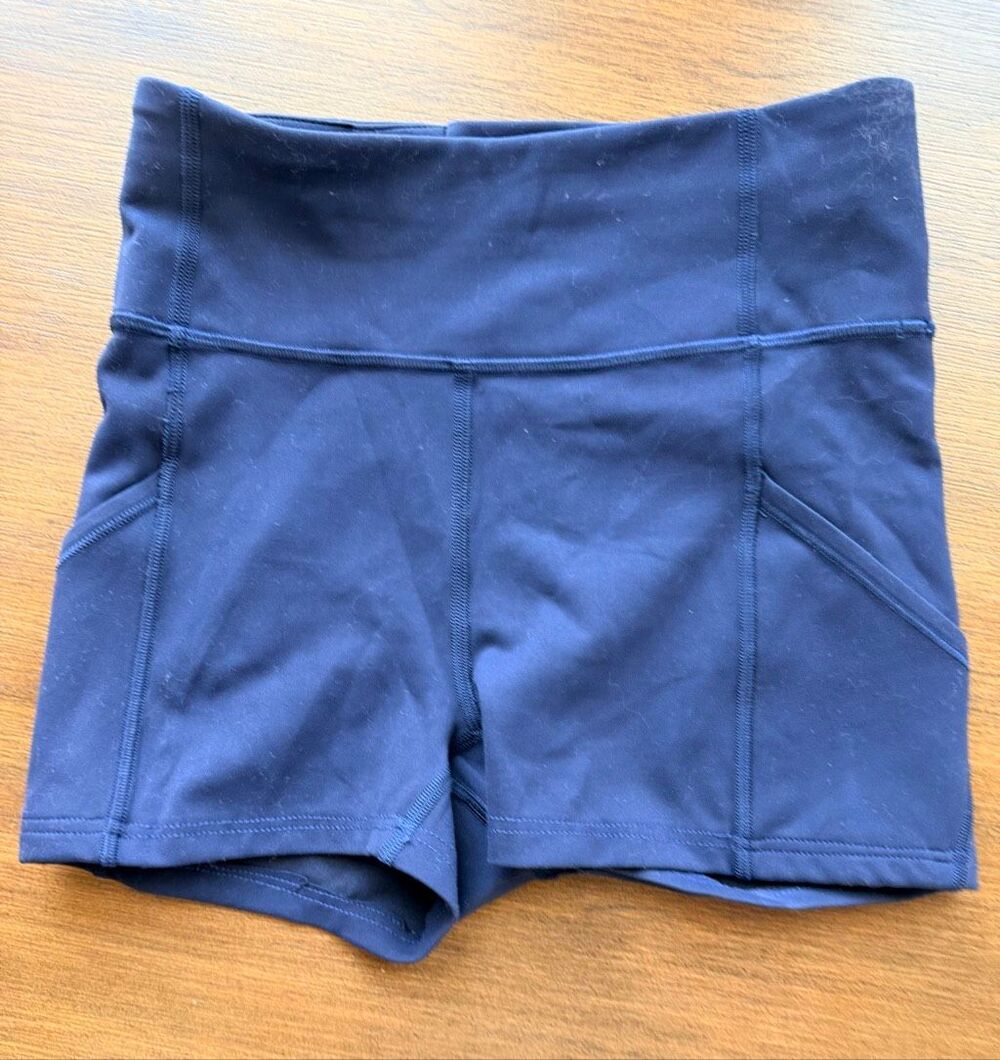 Lululemon Athletic Blue Pocket Workout Biker Shorts Side Pockets Size 6 MF00635